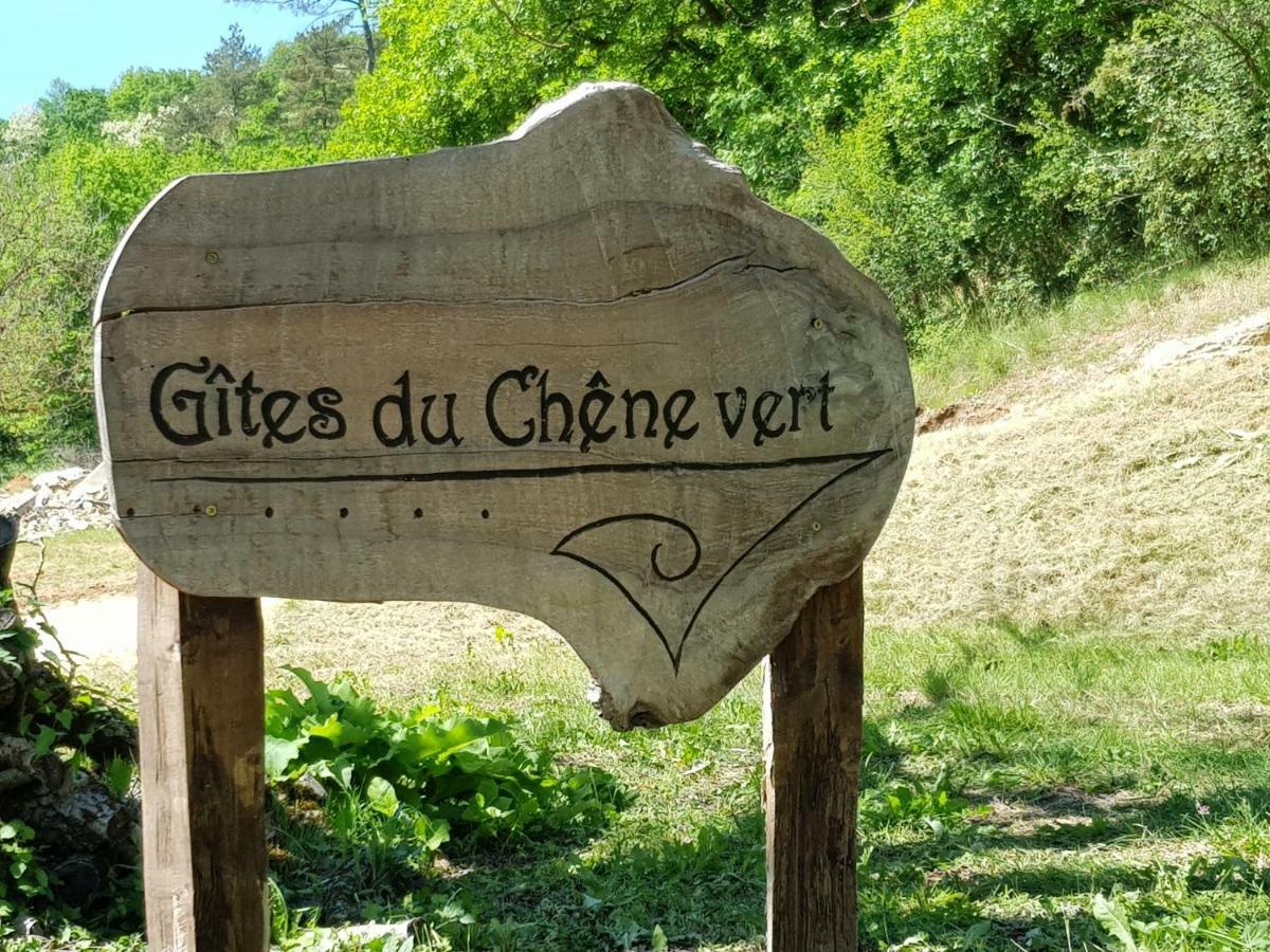 Gites Du Chene Vert 몽티냑 외부 사진
